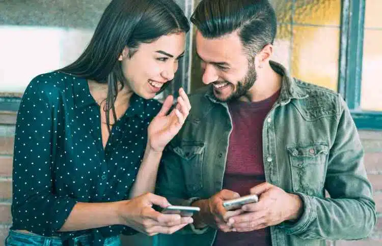 Eerste date: 12 concrete tips om hem niet te verpesten (2026)